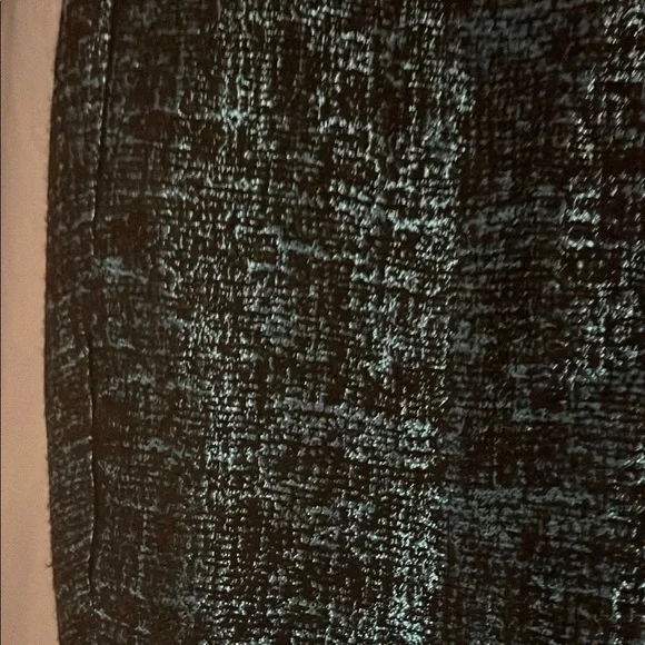 Shimmering Black and Teal Capri Pants - Picture 3 of 3